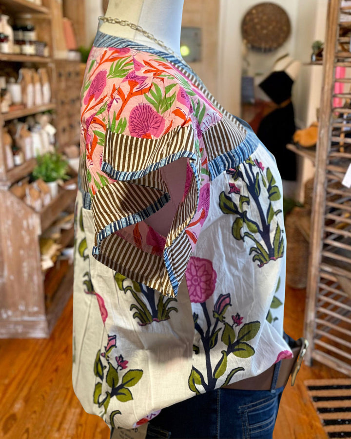 Comfortable Garden Print V-Neck Top