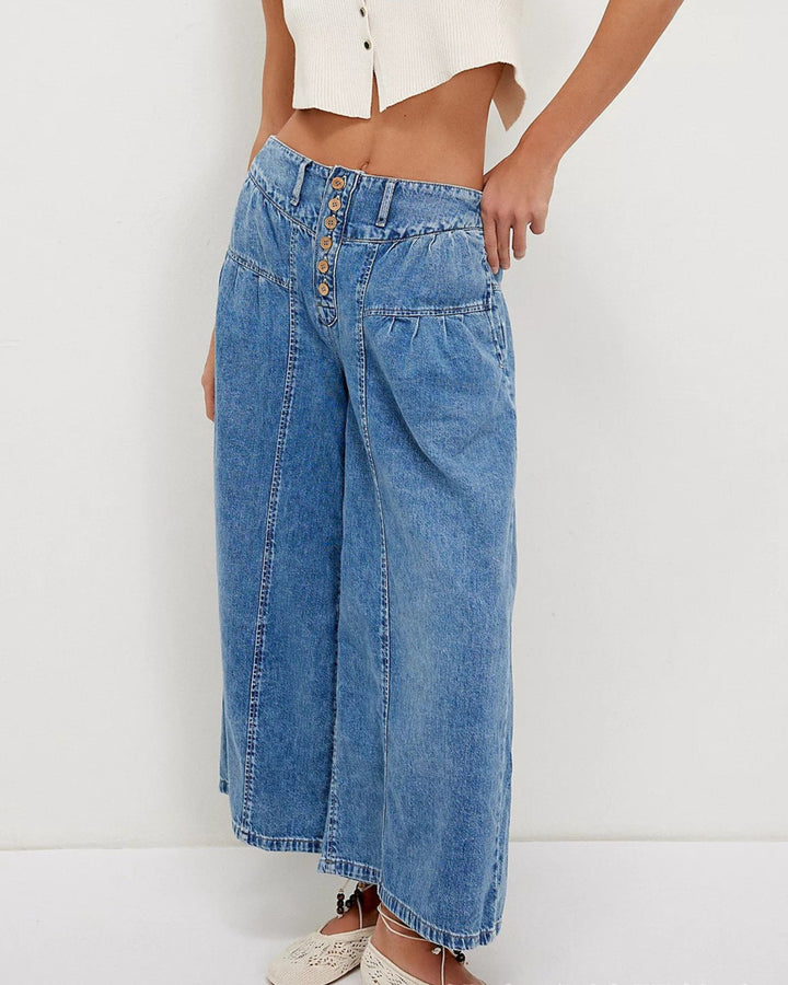Relaxed Pleated Wide-Leg Jeans