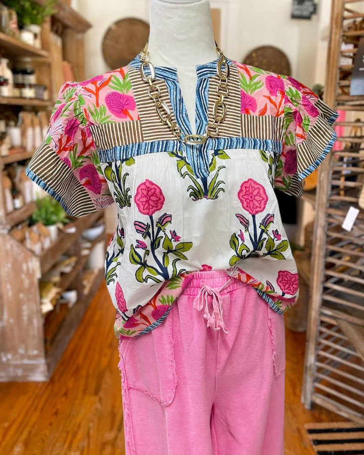 Comfortable Garden Print V-Neck Top