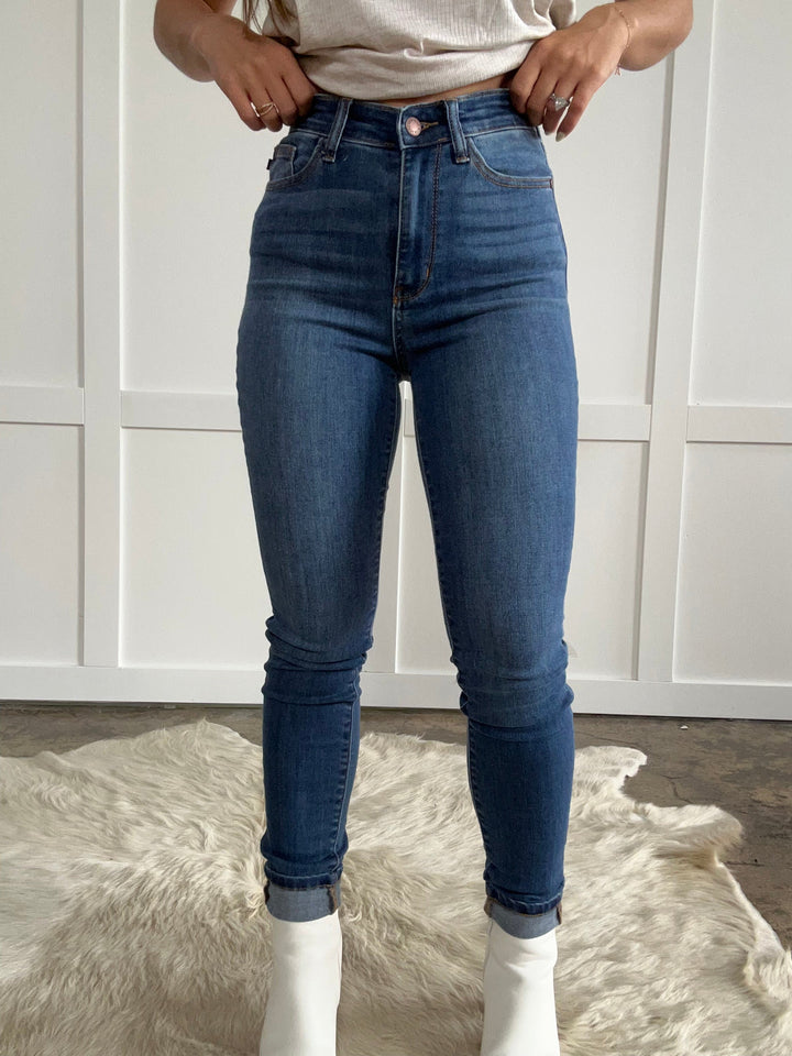 Comfortable High Rise Skinny Jeans