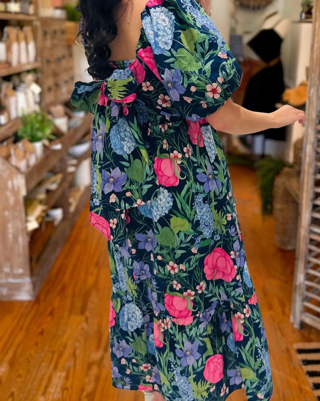Elegant Floral Square Neck Midi Dress - Navy detail view